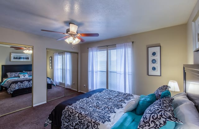 Regal Court Apartments Dallas TX RentDeals com